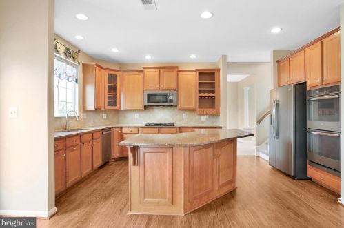 125 Victoria Ln, Charles Town WV  25414-5984 exterior