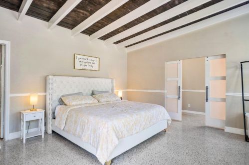 6260 Ocean Blvd, Boynton Beach FL  33435-5212 exterior