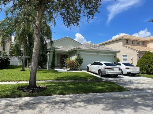 1642 143rd Way, Hollywood FL  33028-3009 exterior