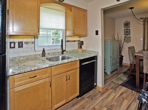 25 New London Ln, Oakmont, PA 15139-1100