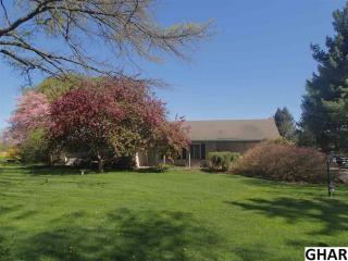1066 Laurel Dr, Hbg Inter Airp, PA 17057-5105