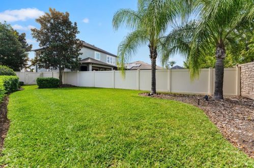 1669 Feather Grass Loop, Lutz FL  33558-2802 exterior