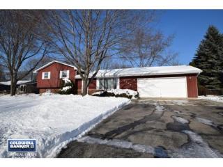 1754 Oakridge Ct, Menasha, WI 54952-1236