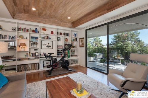 4 Vista Loma Dr, Rancho Mirage CA  92270-2959 exterior