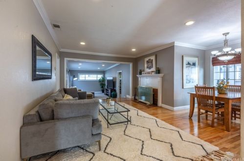 2845 Iroquois Ave, Long Beach CA  90815-1509 exterior