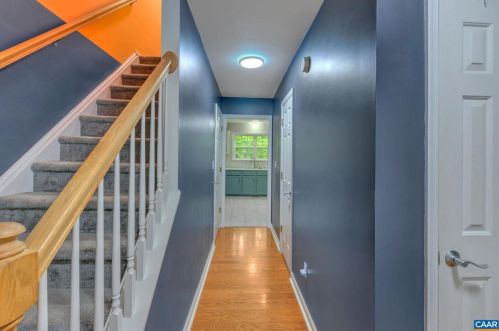 3 Watts Cir, Bybee VA  22963-2051 exterior