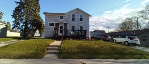 513 State St, Manitowoc, WI 54220-6830
