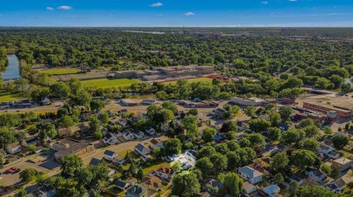 1494 Cedar St, Green Bay, WI 54302-1856