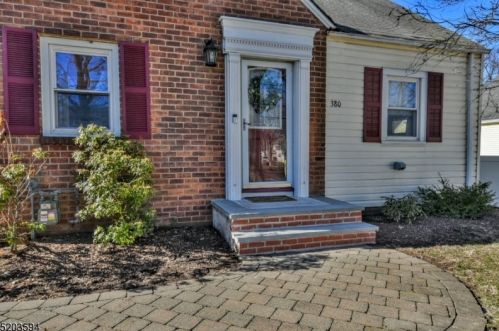 380 Westfield Rd, Scotch Plains, NJ 07076-1344