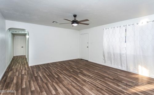 3044 39th Ave, Phoenix AZ 85029-3117 exterior