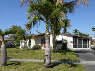 2310 Acapulco Dr, Hollywood FL  33023-3607 exterior