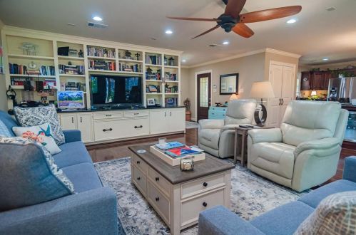 1708 Byu Shr Dr, Galveston TX 77551-4333 exterior