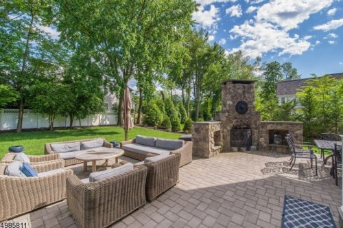 11 Parkview Rd, Chatham Township NJ  07928-1420 exterior