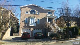 212 Roff Ave, Palisades Park NJ  07650-1513 exterior