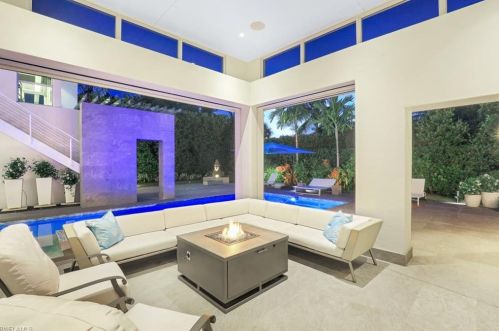 1531 Nautilus Rd, Naples, FL 34102-5153
