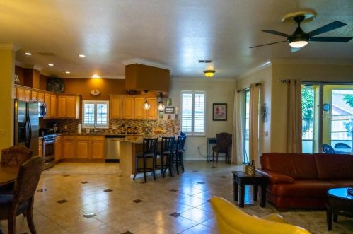 1006 Connecticut Rd, Tarpon Springs FL 34689-2830 exterior