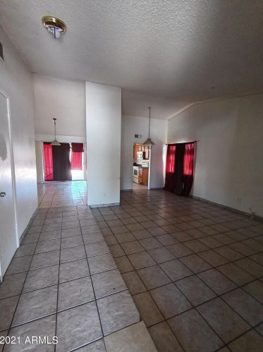4645 76th Ln, Phoenix, AZ 85033-1238