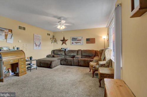 4 Holly Ct, Lees Cross Roads PA  17257-8749 exterior