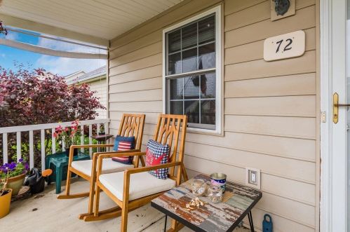 72 Fairway Dr, Mount Vernon, OH 43050-5403