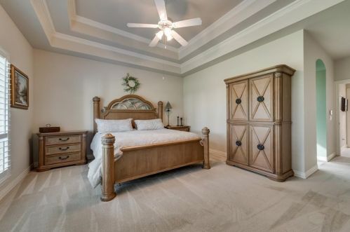 8817 Crestview Dr, Denton TX  76207-8601 exterior