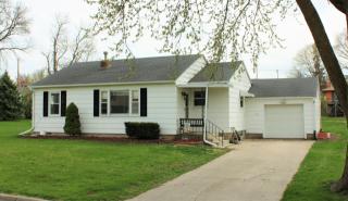 403 5th St, Traer, IA 50675-1113
