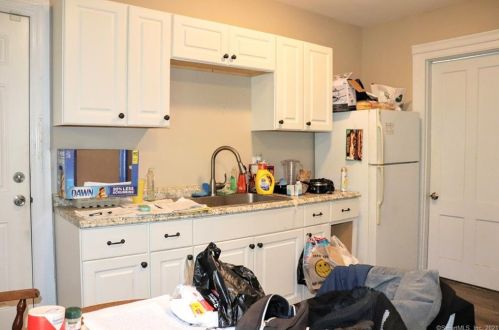 93 Fairview St, Waterbury, CT 06710-1829
