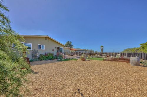 491 Jean Cir, Marina CA  93933-4012 exterior