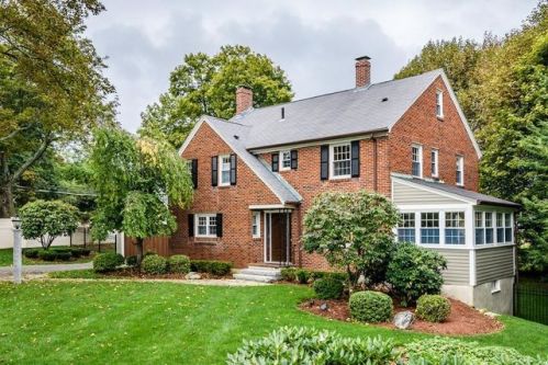 2 Beverly Rd, Arlington, MA 02474-1212