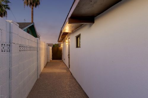 8335 Montecito Ave, Scottsdale AZ 85251-2925 exterior