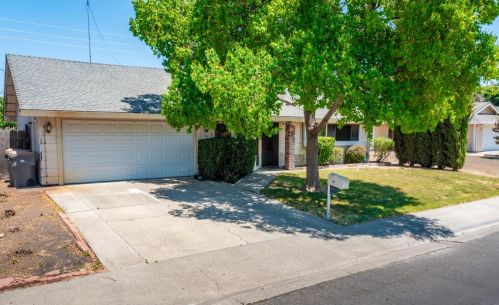 28 Clover St, Woodland CA  95695-3108 exterior