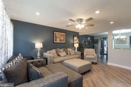 25 Goldy Dr, Gloucester NJ  08030-1318 exterior