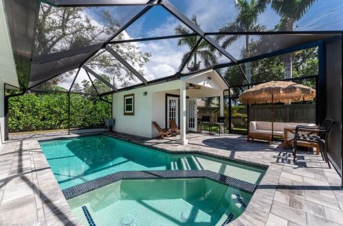 772 104th Ave, Naples FL  34108-3229 exterior