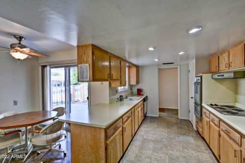 10514 Roundelay Cir, Sun City, AZ 85351-2268