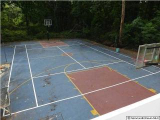 308 Lincoln Ave, Oakhurst, NJ 07755-1628