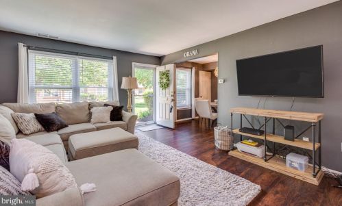 1120 Harbour Dr, Palmyra NJ  08065-1206 exterior