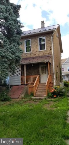 318 Green St, Hazle Township PA  18201-5706 exterior