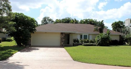 9871 El Greco Cir, Bonita Springs, FL 34135-6824