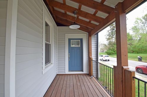 4627 Castle Pl, Cincinnati, OH 45227-2548