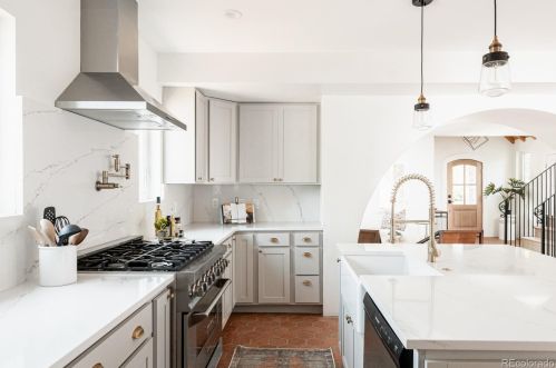 2957 Logan St, Englewood CO  80113-1635 exterior