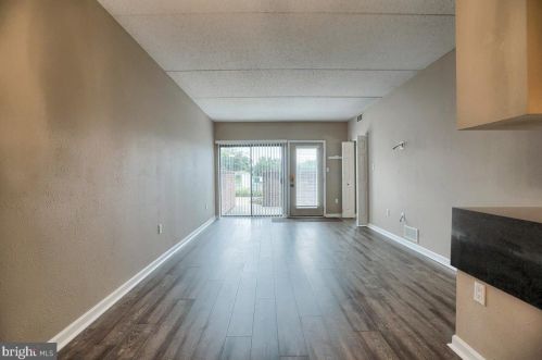 204 Cherrington Dr, Harrisburg PA  17110-9486 exterior