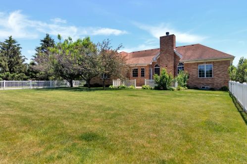 13240 Lincoln St, Crown Point, IN 46307-9049