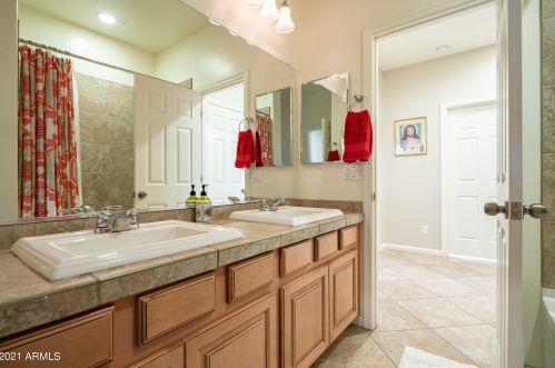 7240 Olla Ave, Mesa, AZ 85212