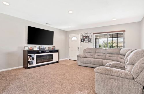 15733 Topango Rd, Victorville CA  92394-1372 exterior