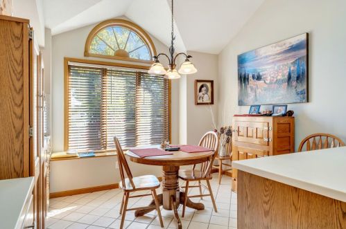 647 Brookside Dr, Crown Point IN  46307-4369 exterior