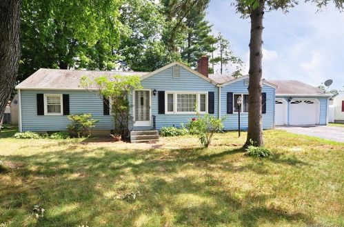33 Jackson St, Windsor Locks, CT 06096-1626