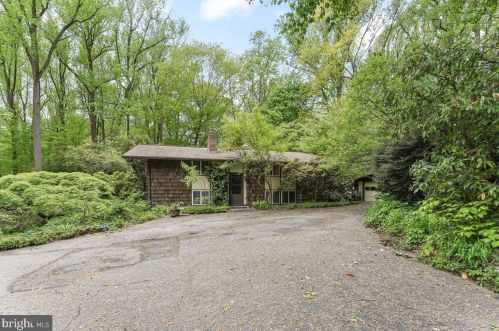 65 Twin Pine Way, Glen Mills, PA 19342-1606
