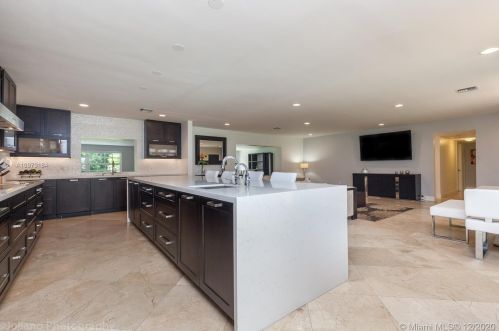 10000 41st St, Hollywood FL  33024-8036 exterior