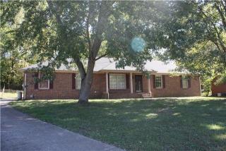 525 Linda Ln, Clarksville, TN 37042-6363