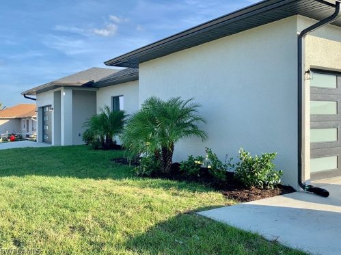 5051 Centennial Blvd, Lehigh Acres FL  33971-7508 exterior