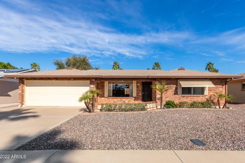 8034 Kiva Ave, Mesa, AZ 85209-5157